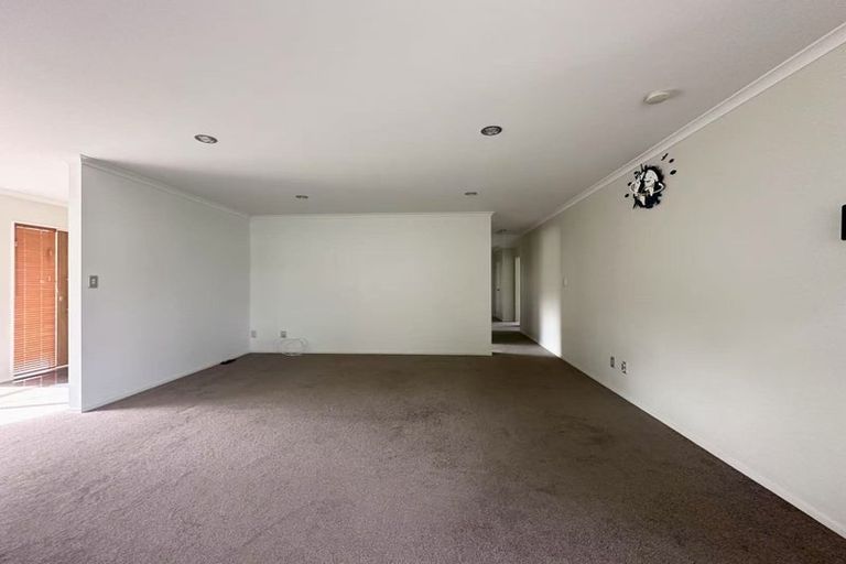 Photo of property in 10 Jezero Drive, Massey, Auckland, 0614