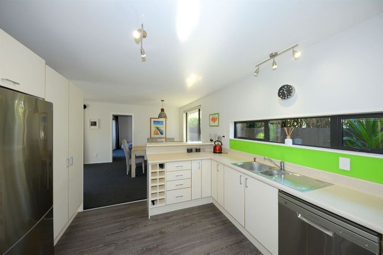 Photo of property in 8 Strathean Avenue, Avonhead, Christchurch, 8042
