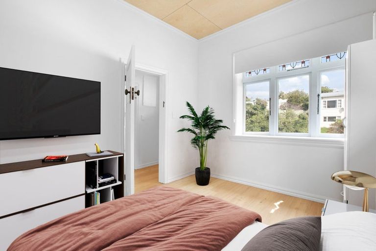 Photo of property in 9 Mckinley Crescent, Brooklyn, Wellington, 6021