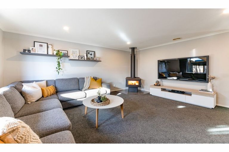 Photo of property in 32 Cridland Street West, Kaiapoi, 7630