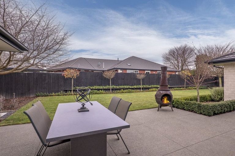 Photo of property in 18 Dunaverty Place, Broomfield, Christchurch, 8042