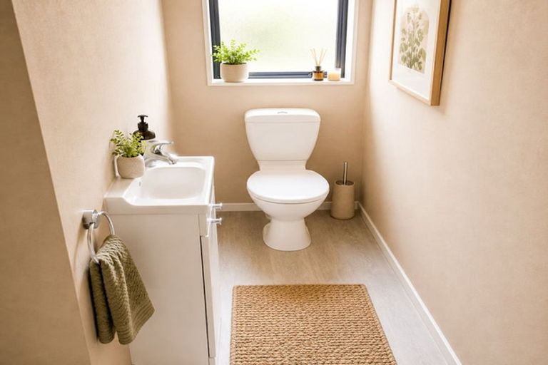 Photo of property in 8 Geneva Terrace, Kelvin Grove, Palmerston North, 4414