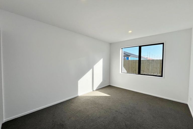 Photo of property in 30 Llew Summers Street, Belfast, 8051