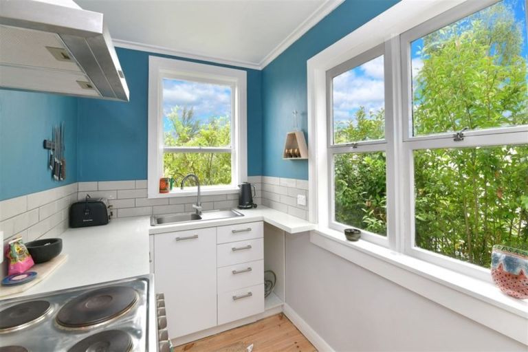 Photo of property in 27a Mangakura Road, Helensville, 0800