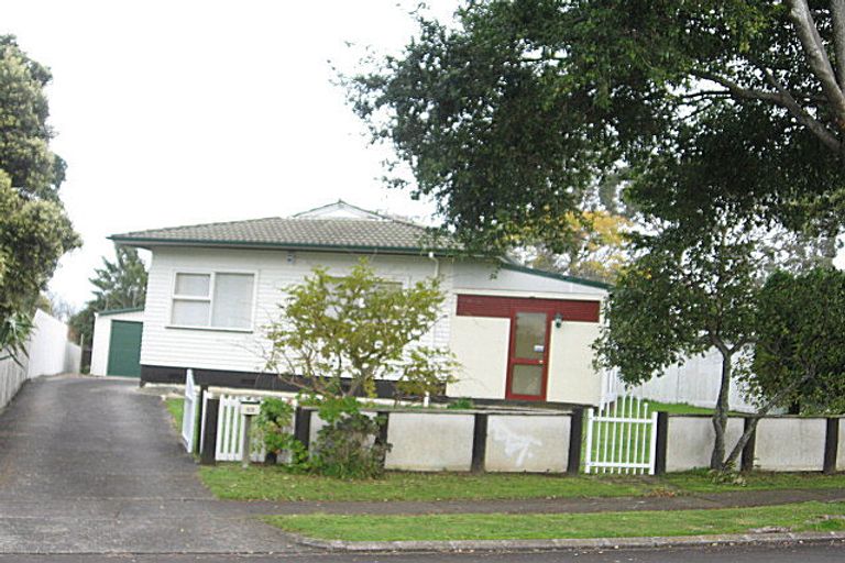 Photo of property in 23 Leaver Place, Weymouth, Auckland, 2103