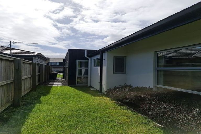 Photo of property in 22 Sharman Place, Wigram, Christchurch, 8042
