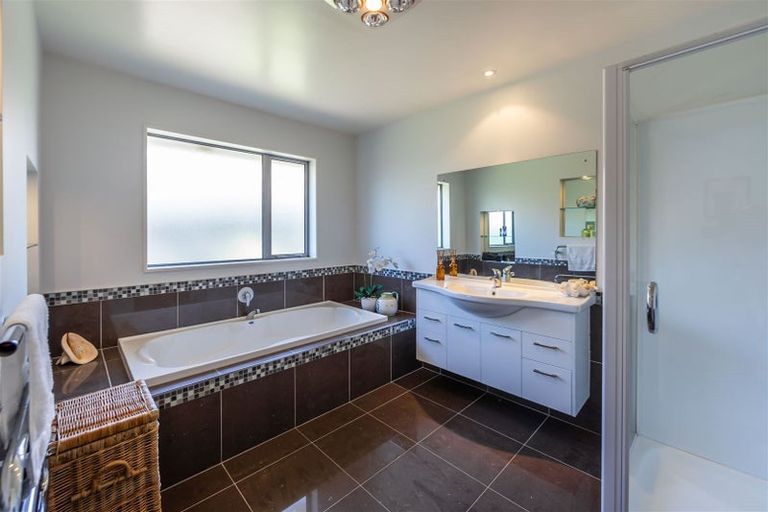 Photo of property in 7 Applefield Court, Northwood, Christchurch, 8051