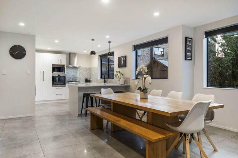 Photo of property in 71a Neil Avenue, Te Atatu Peninsula, Auckland, 0610