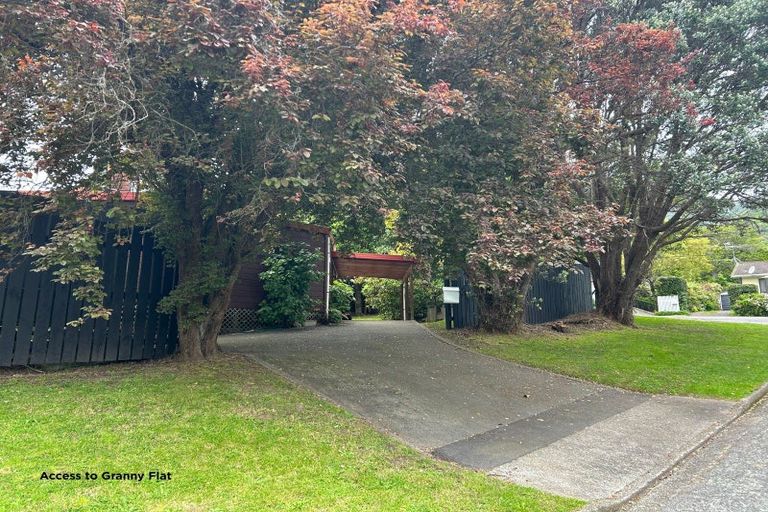 Photo of property in 5 Hira Street, Waikanae, 5036