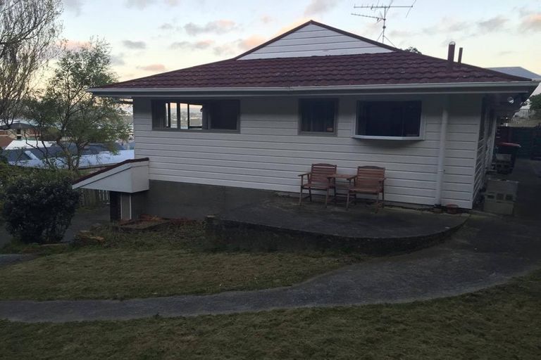 Photo of property in 2/13 Upper Bourke Street, Kilbirnie, Wellington, 6022
