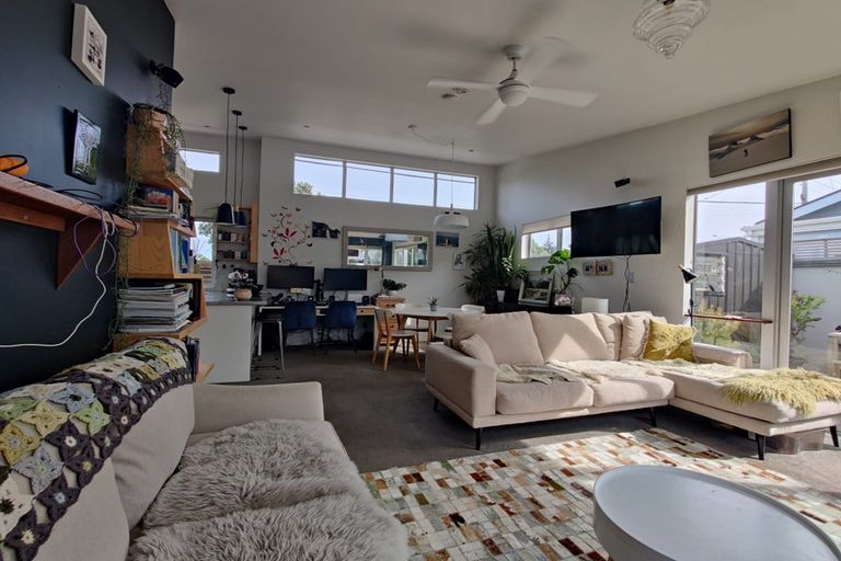 Photo of property in 17 Kedah Street, Miramar, Wellington, 6022