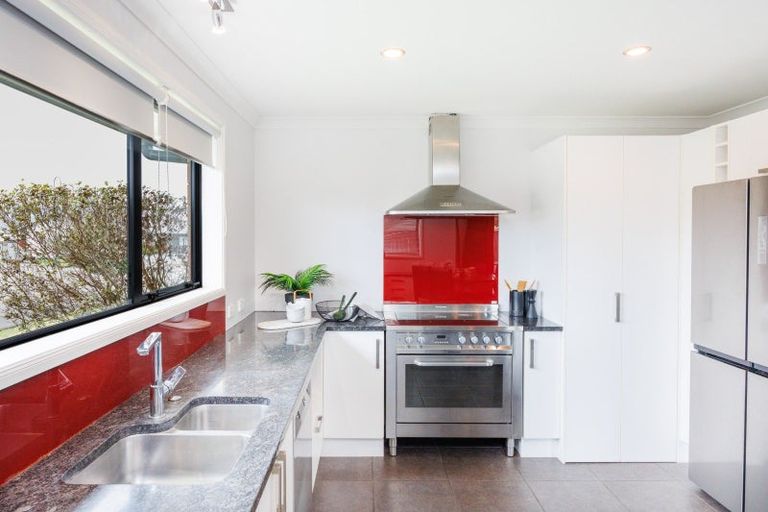 Photo of property in 22 Pegasus Place, Kelvin Grove, Palmerston North, 4414