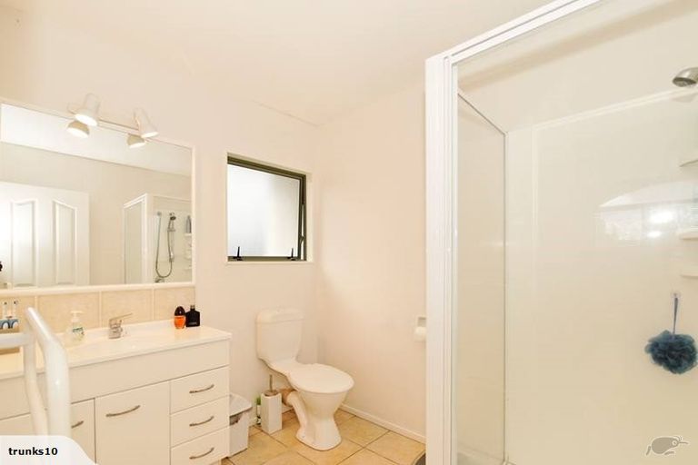 Photo of property in 151e Colwill Road, Massey, Auckland, 0614