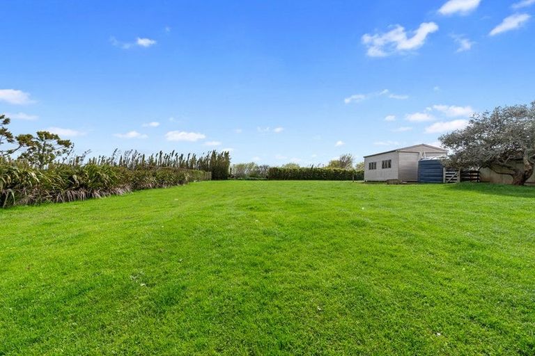 Photo of property in 180 Taupaki Road, Taupaki, Henderson, 0782