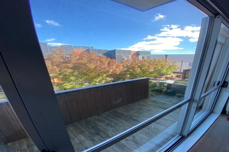 Photo of property in Altar Apartments, 3/120 Rintoul Street, Newtown, Wellington, 6021
