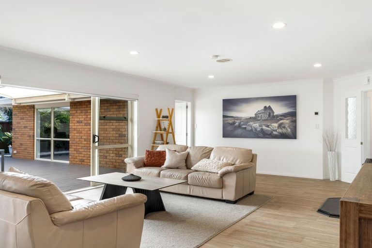 Photo of property in 6 Madeira Close, Papamoa Beach, Papamoa, 3118