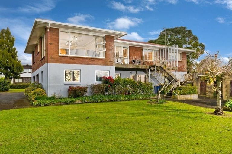Photo of property in 245 Don Buck Road, Massey, Auckland, 0614