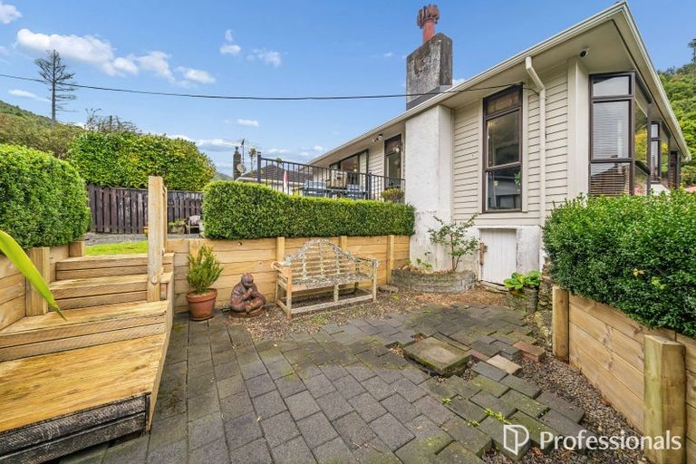 Photo of property in 13 Sunny Grove, Wainuiomata, Lower Hutt, 5014