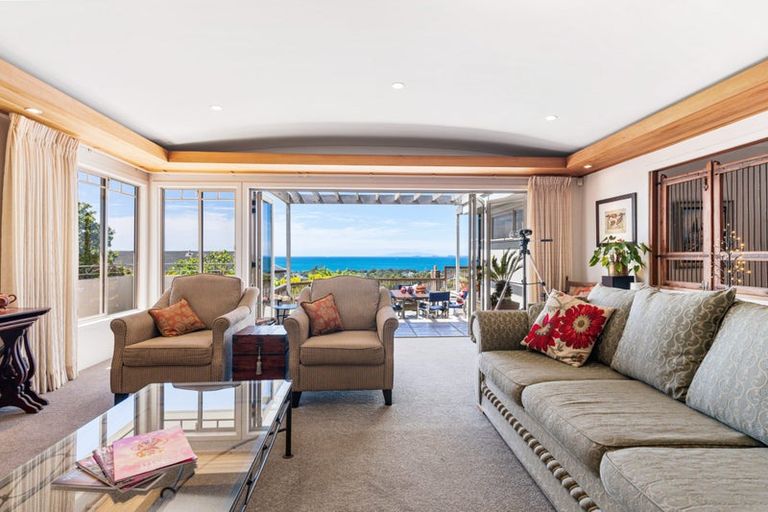 Photo of property in 9 Braemar Road, Castor Bay, Auckland, 0620