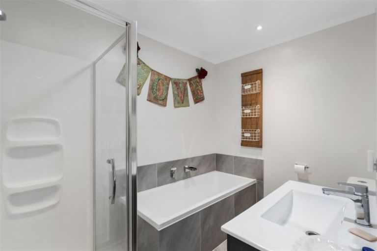 Photo of property in 35 Andrew Jack Road, Silverdale, 0932