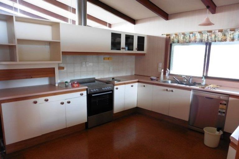 Photo of property in 21 Avondale Road, Taradale, Napier, 4112