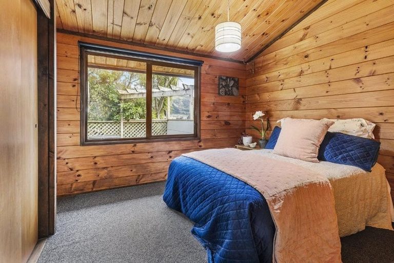 Photo of property in 16 Apple Terrace, Ranui, Porirua, 5024