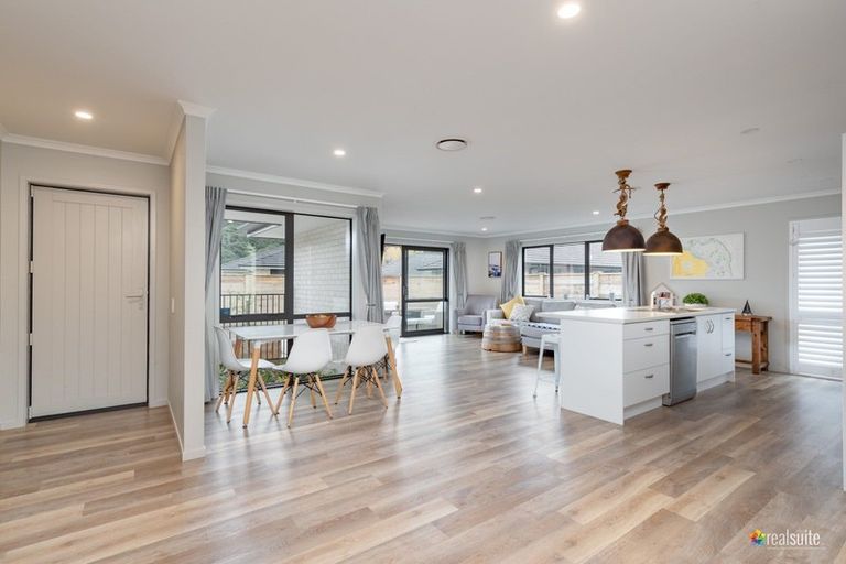 Photo of property in 9 Shearwater Lane, Whitby, Porirua, 5024