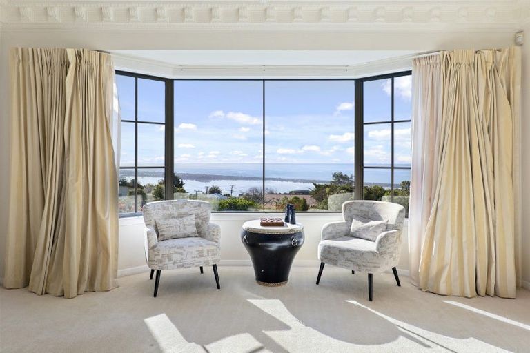 Photo of property in 70 Belleview Terrace, Mount Pleasant, Christchurch, 8081