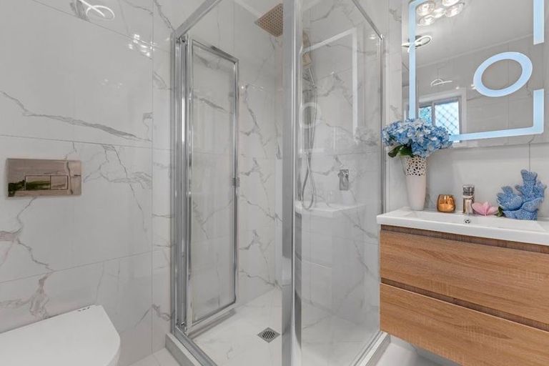 Photo of property in 3/2 Mickle Street, Te Atatu South, Auckland, 0610