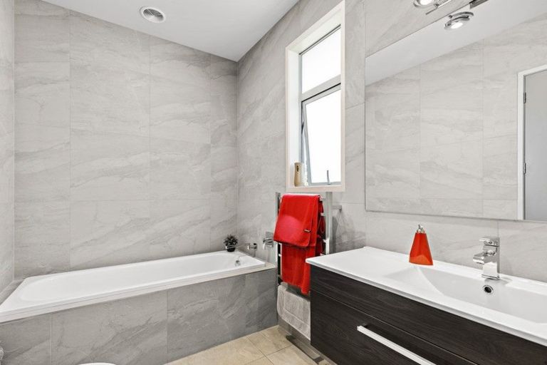 Photo of property in 288 Rimmer Road, Helensville, 0875