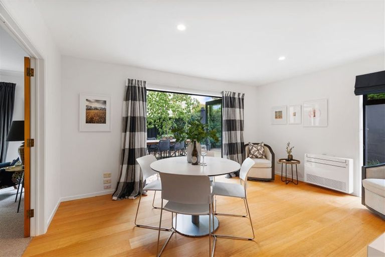 Photo of property in 33 Makora Street, Fendalton, Christchurch, 8041