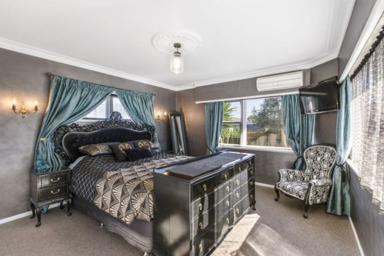 Photo of property in 2 Busing Avenue, Papakura, 2110