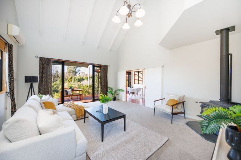 Photo of property in 20 Cashmere Drive, Fitzherbert, Palmerston North, 4410