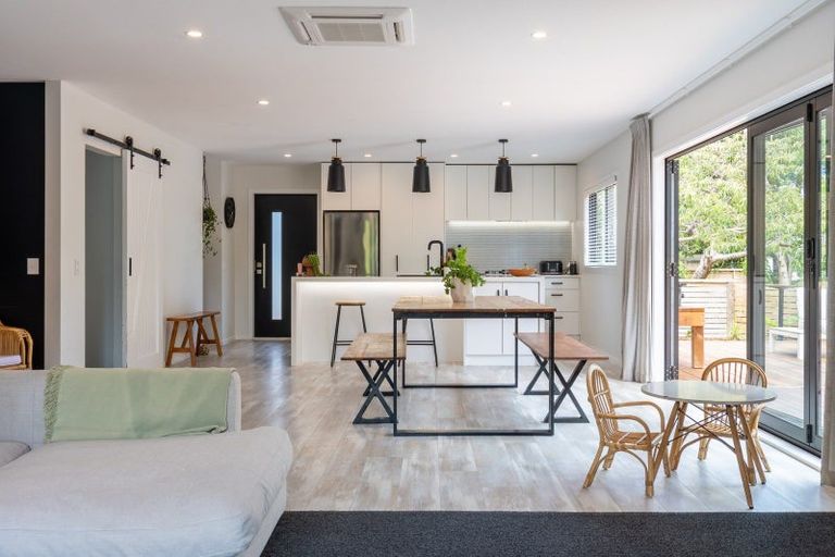 Photo of property in 47 Hollis Road, Paraparaumu Beach, Paraparaumu, 5032