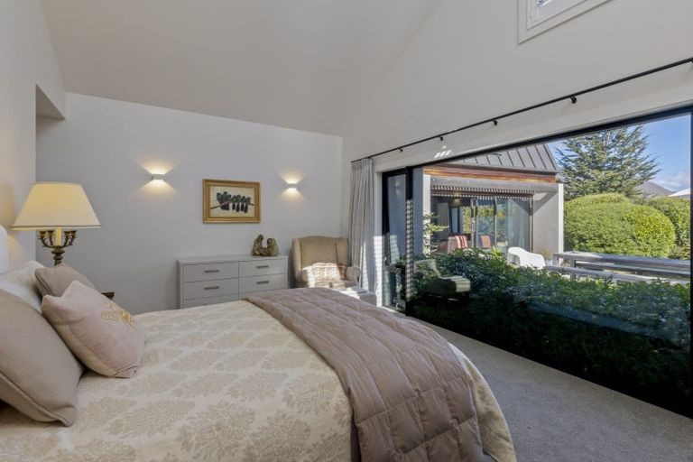 Photo of property in 8 Jacks Point Rise, Jacks Point, Queenstown, 9371