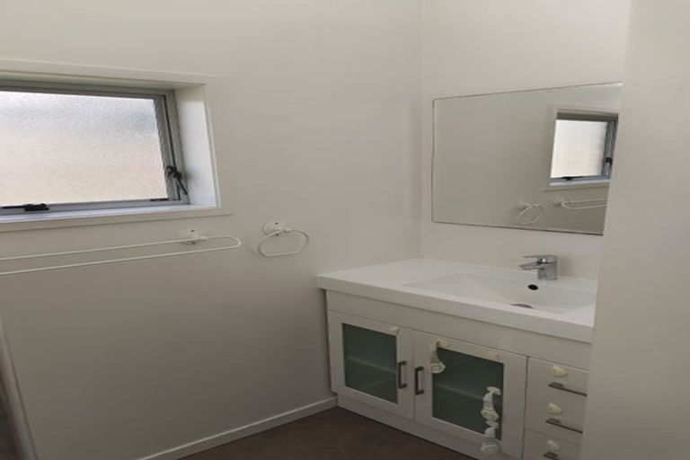 Photo of property in 1/27 Brandon Road, Glen Eden, Auckland, 0602