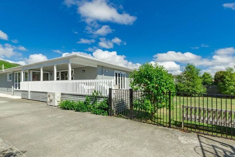 Photo of property in 40 Parata Street, Waikanae, 5036