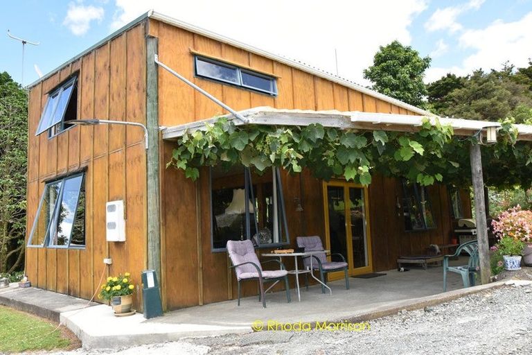 Photo of property in 330 Franklin Road, Paparoa, 0571