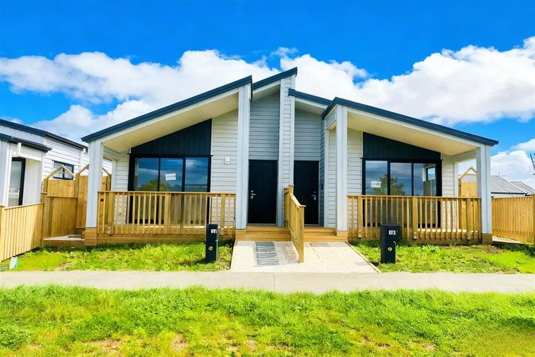 Photo of property in 12 Kaapehu Street, Karaka, 2578