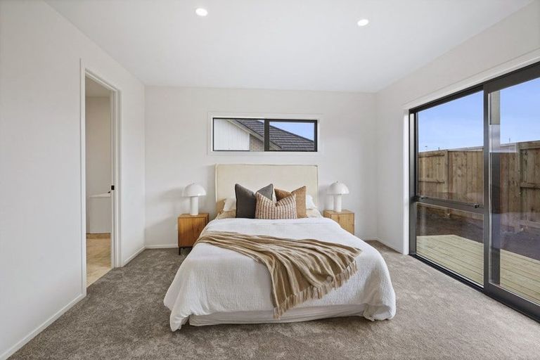 Photo of property in 22 Oneone Street, Cambridge, 3493