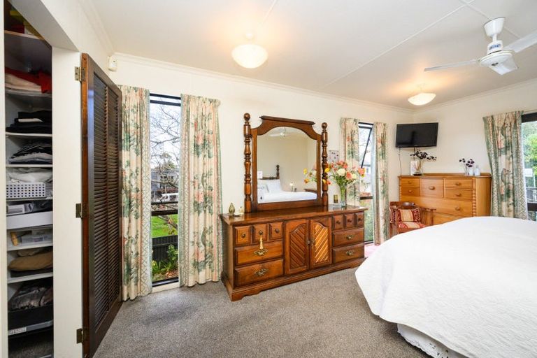 Photo of property in 19 Ashburn Lane, Awapuni, Palmerston North, 4412