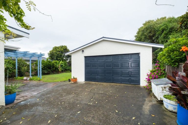 Photo of property in 92 Beach Road, Haumoana, 4102