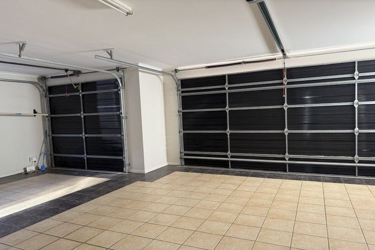 Photo of property in 17 Quedley Court, Eastern Beach, Auckland, 2012
