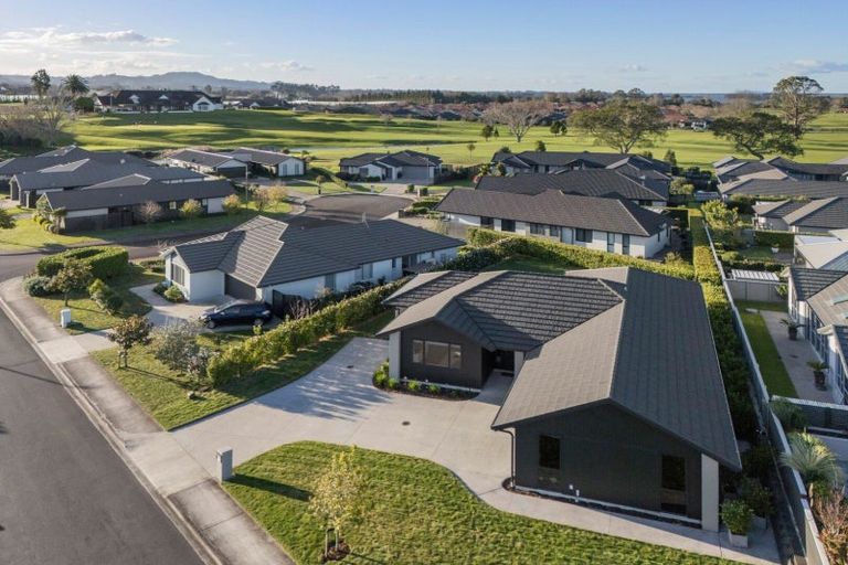 Photo of property in 39 Arran Drive, Aongatete, 3178