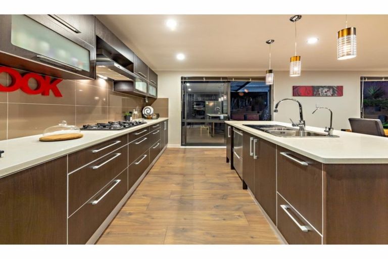 Photo of property in 12 Lucca Crescent, Flat Bush, Auckland, 2019
