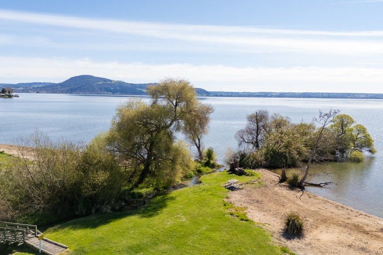 Photo of property in 10a Cooper Avenue, Holdens Bay, Rotorua, 3010