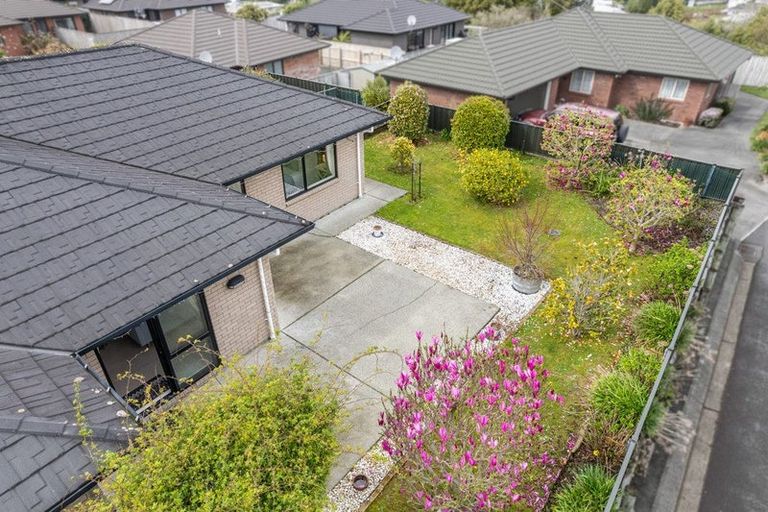Photo of property in 48 Sunstone Crescent, Brown Owl, Upper Hutt, 5018