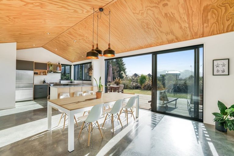 Photo of property in 19 Glenaray Crescent, Wanaka, 9305