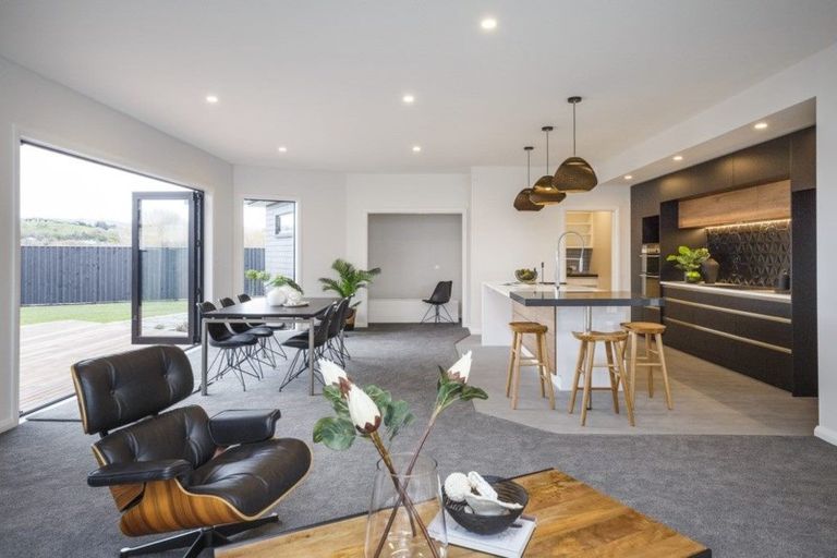Photo of property in 9 Fairway Grove, Hokowhitu, Palmerston North, 4410