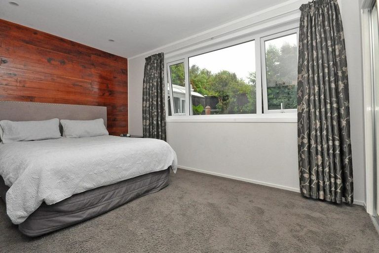 Photo of property in 136 Glamorgan Drive, Torbay, Auckland, 0630
